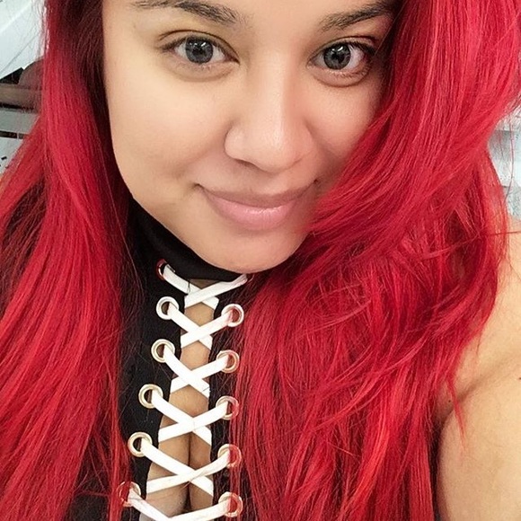 Meet your Posher, Carol - Picture 2 of 4